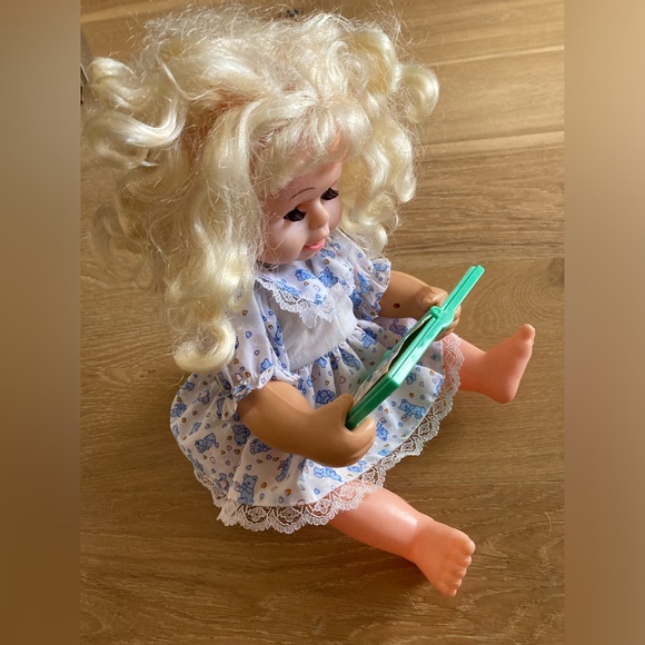 Cute reading doll - Picture 4 of 6